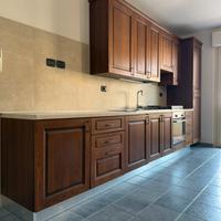 Cucina in legno massello