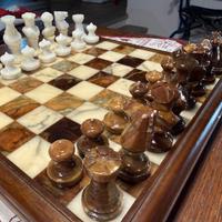 Scacchiera in onice/alabastro del 1800