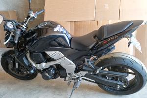 kawasaki z750    2011