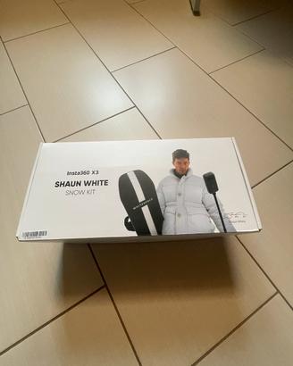 Insta360 X3 Shaun white snow kit (1 anno GARANZIA)