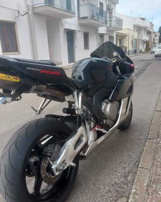 Honda CBR 1000 rr 