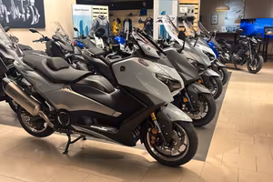Yamaha T Max 560 TECH MAX ( patente A2 )