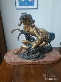 Cavallo di bronzo platinato