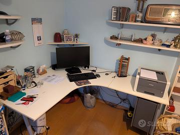 scrivania banco Ikea porta PC  porta cavi 