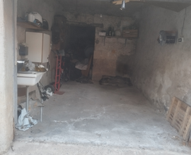 Garage con cantina