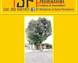 Locale con Piazzale