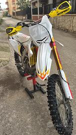 Suzuki Valenti RM-Z 450 - 2019