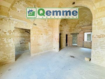 CASA SINGOLA A LEQUILE CON VOLTE A STELLA