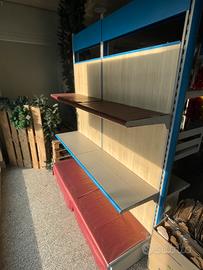 Arredamento scaffali struttura per interni