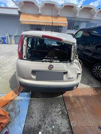 Fiat panda incidentata - pezzi per ricambi