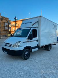 IVECO DAILY 35C15 CASSONATO E SPONDA CARICATRICE