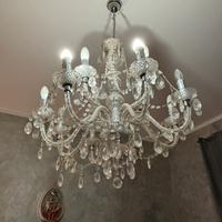 lampadario e due lumini da comodino