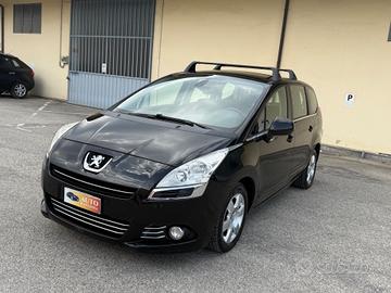 Peugeot 5008 1.6 HDi 112CV 7 posti 2013