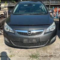 veicolo per pezzi di ricambio Opel astra 2011 1700