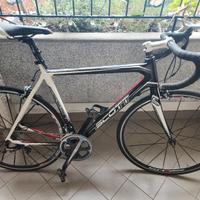 Scott addict R2 carbonio