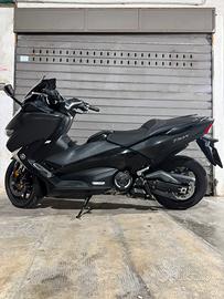 TMAX 530