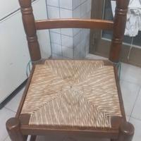 Sedie di legno impagliate