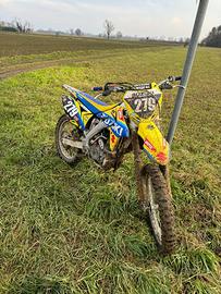suzuky rm 250 cross