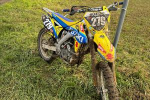 suzuky rm 250 cross