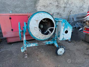 Betoniera a bicchiere Vicario