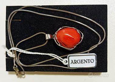 collana "Coppola"  con ciondolo in corallo