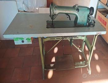 Macchina da cucire industriale