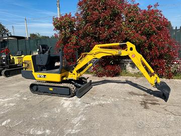 E173 Miniescavatore 15 q Yanmar B15