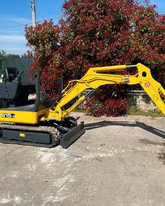 E173 Miniescavatore 15 q Yanmar B15