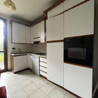 cucina completa di elettordomestici