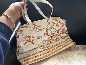 Borsa Alviero Rodriguez