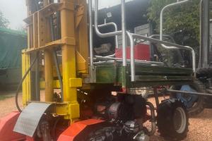 Muletto semovente con pedana apertura