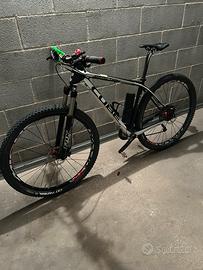 MTB Cube in carbonio