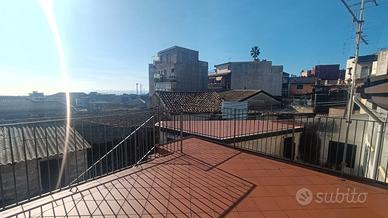 Singola 200Mq + Corte Garage Acireale