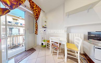 GRAZIOSO BILOCALE DOPPIA ESPOSIZIONE LIBERO DA APR