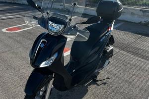 Piaggio medley 125   – 4.500 km – full optional