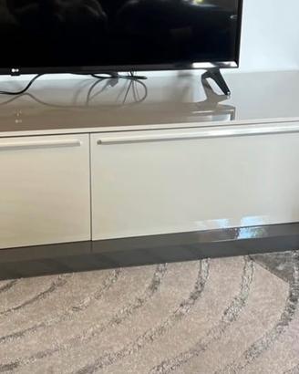 Mobile tv con cassetti contenitori