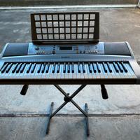 Pianola Yamaha PSR - E303