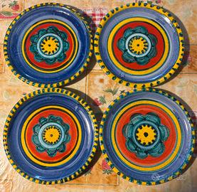 4 piatti fondi e 4 piatti piani De Simone