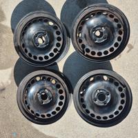 Cerchi in Ferro 4 fori 8Jx15H2 ET39 Opel Corsa 