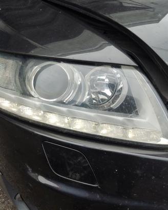 Proiettore destro AUDI A6 del 2011