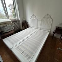 Letto matrimoniale con testiera  in ferro