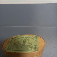 s catolo in legno  lumini