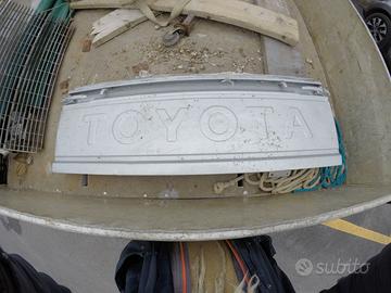 portello posteriore Toyota Hilux anno1990