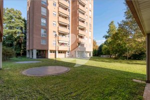 Appartamento di 4 locali con terrazza, cantina e g