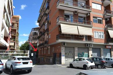 Immobile di 572 m² a Roma