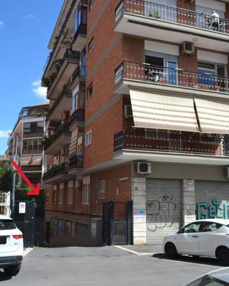 Immobile di 572 m² a Roma