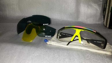 Occhiali da sole sportivi