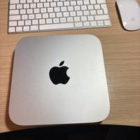 Apple Mac mini M1 con tastiera e macic mouse