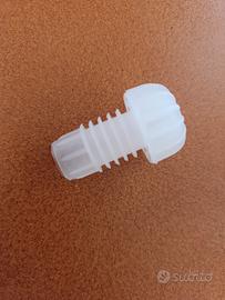 Tappi plastica e gabbiette imbottigliamento 