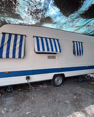 Roulotte Adria 500 TK1 – 5 posti letto